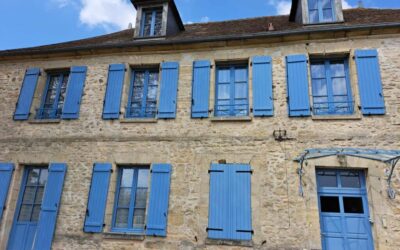 Appartement à louer à Montjavoult (60240) au 1er étage du presbytère.