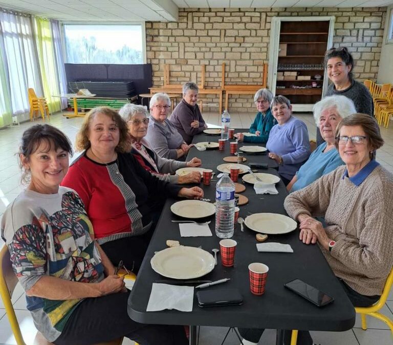 ATELIERS SENIORS DU CSR : vous pouvez rejoindre les prochains ateliers cuisine, il reste 2 places. Voici pour tous les recettes élaborées cette semaine☺️