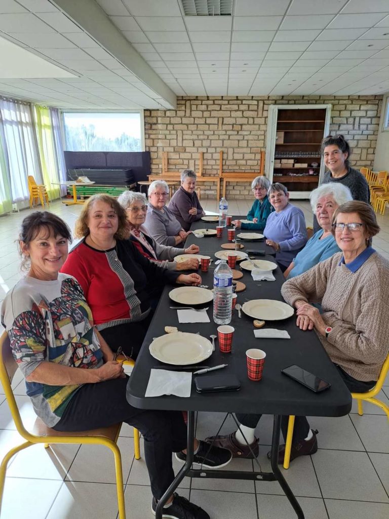 ATELIERS SENIORS DU CSR : vous pouvez rejoindre les prochains ateliers cuisine, il reste 2 places. Voici pour tous les recettes élaborées cette semaine☺️